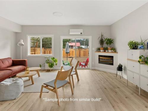 662 Sanderson Rd, Ladysmith, BC - Indoor Photo Showing Living Room