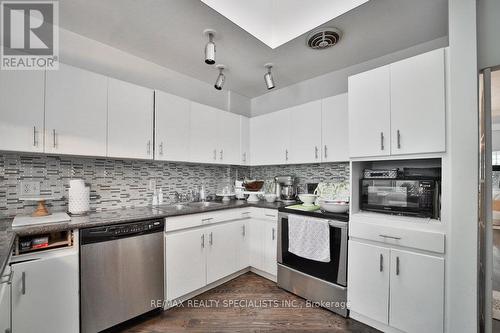 494 Summerhill Avenue, Toronto (Rosedale-Moore Park), ON - Indoor Photo Showing Kitchen With Upgraded Kitchen