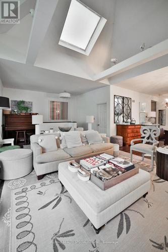 494 Summerhill Avenue, Toronto (Rosedale-Moore Park), ON - Indoor Photo Showing Living Room