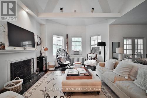 494 Summerhill Avenue, Toronto (Rosedale-Moore Park), ON - Indoor Photo Showing Living Room With Fireplace