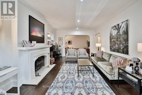 29 Whitehall Road, Toronto (Rosedale-Moore Park), ON - Indoor Photo Showing Living Room With Fireplace