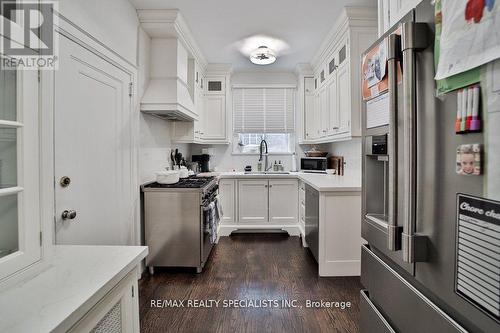 29 Whitehall Road, Toronto (Rosedale-Moore Park), ON - Indoor Photo Showing Kitchen