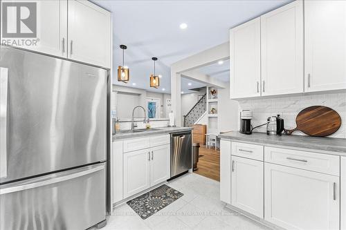 11 - 98 Falconer Drive, Mississauga (Streetsville), ON - Indoor Photo Showing Kitchen With Upgraded Kitchen