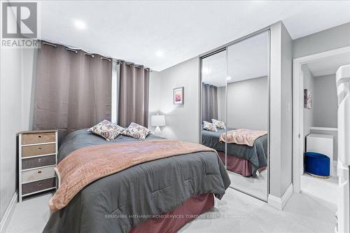 11 - 98 Falconer Drive, Mississauga (Streetsville), ON - Indoor Photo Showing Bedroom