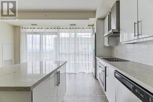 2007 - 2087 Fairview Street, Burlington (Freeman), ON - Indoor Photo Showing Kitchen With Upgraded Kitchen