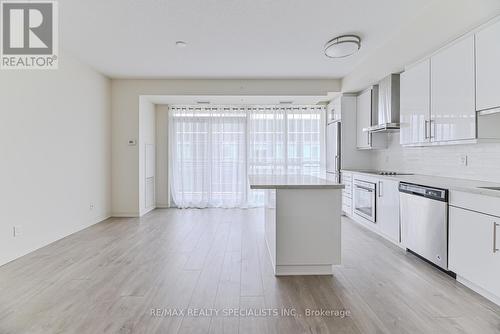 2007 - 2087 Fairview Street, Burlington (Freeman), ON - Indoor Photo Showing Kitchen