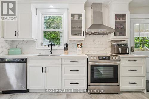 38 Fairwood Place W, Burlington (Bayview), ON - Indoor Photo Showing Kitchen With Upgraded Kitchen