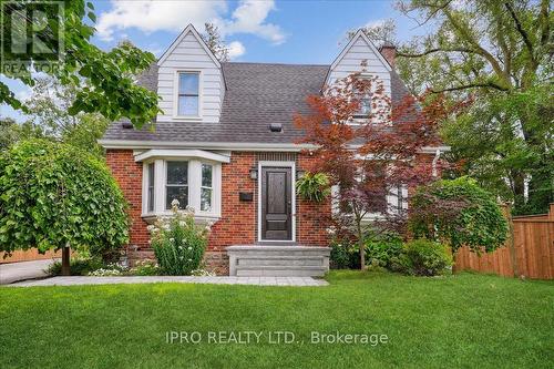 38 Fairwood Place W, Burlington (Bayview), ON - Outdoor