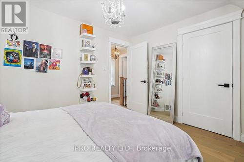 38 Fairwood Place W, Burlington (Bayview), ON - Indoor Photo Showing Bedroom