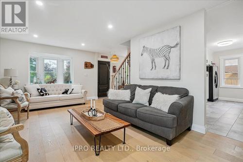 38 Fairwood Place W, Burlington (Bayview), ON - Indoor Photo Showing Living Room