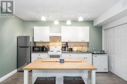 109 Revell Street, Gravenhurst, ON - Indoor Photo Showing Kitchen