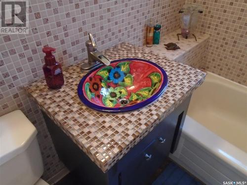 2958 Rae Street, Regina, SK - Indoor Photo Showing Bathroom