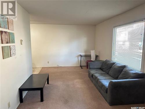 3952 Castle Road, Regina, SK - Indoor Photo Showing Living Room