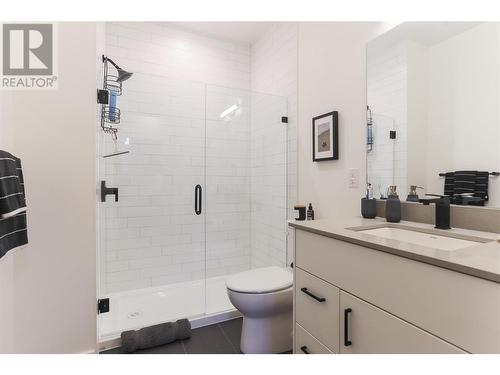 660 Cawston Avenue N Unit# 105, Kelowna, BC - Indoor Photo Showing Bathroom