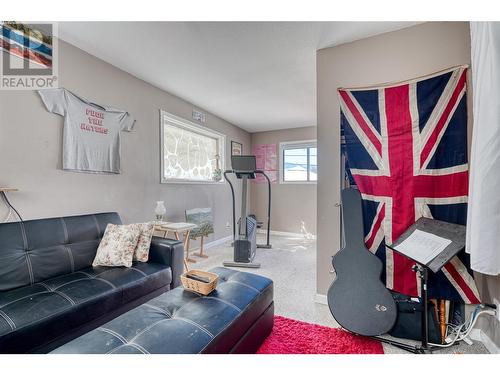 669 Van Horne Street, Penticton, BC - Indoor