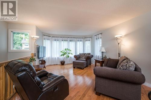 3166 Wallace Crescent, Prince George, BC - Indoor Photo Showing Living Room