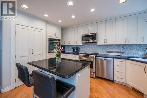 3166 Wallace Crescent, Prince George, BC - Indoor Photo Showing Kitchen With Upgraded Kitchen