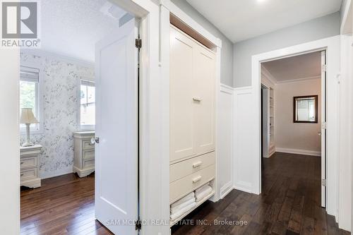 2336 Proudfoot Trail, Oakville (West Oak Trails), ON - Indoor Photo Showing Other Room