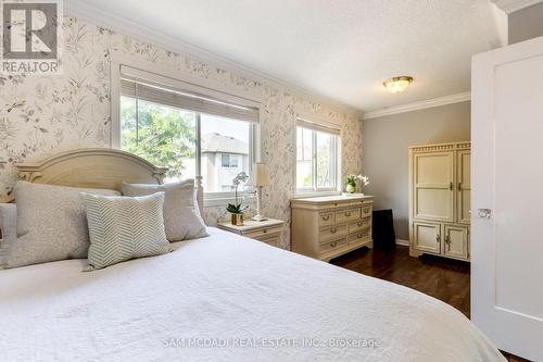 2336 Proudfoot Trail, Oakville (West Oak Trails), ON - Indoor Photo Showing Bedroom