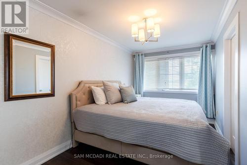 2336 Proudfoot Trail, Oakville (West Oak Trails), ON - Indoor Photo Showing Bedroom