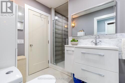 2336 Proudfoot Trail, Oakville (West Oak Trails), ON - Indoor Photo Showing Bathroom