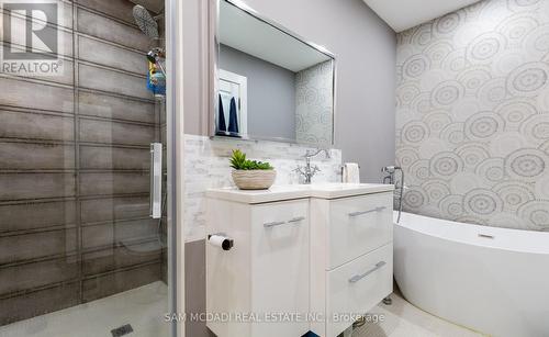 2336 Proudfoot Trail, Oakville (West Oak Trails), ON - Indoor Photo Showing Bathroom