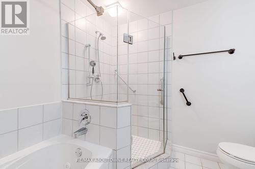 305 - 5194 Lakeshore Road, Burlington (Appleby), ON - Indoor Photo Showing Bathroom