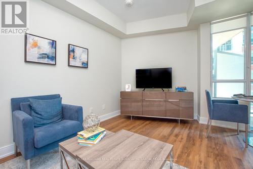 321 - 270 Lakeshore Road W, Mississauga, ON - Indoor Photo Showing Other Room