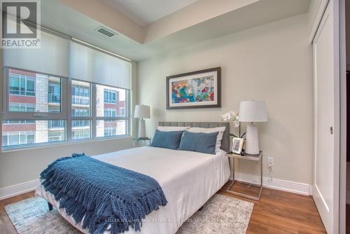 321 - 270 Lakeshore Road W, Mississauga, ON - Indoor Photo Showing Bedroom