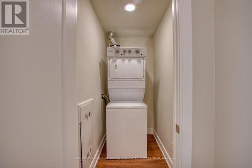 321 - 270 Lakeshore Road W, Mississauga, ON - Indoor Photo Showing Laundry Room