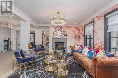 1540 Mississauga Road, Mississauga (Lorne Park), ON - Indoor Photo Showing Living Room With Fireplace