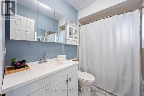 6 Bluewater Court, Toronto (Mimico), ON - Indoor Photo Showing Bathroom