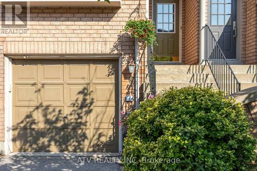 6 Bluewater Court, Toronto (Mimico), ON - Outdoor