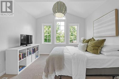 5646 Roseville Court, Burlington (Orchard), ON - Indoor Photo Showing Bedroom