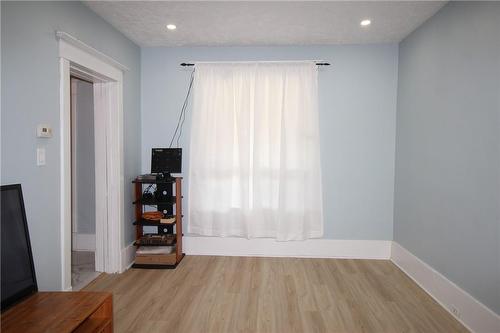 701 Wilson Street, Hamilton, ON - Indoor Photo Showing Other Room