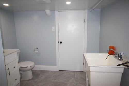 701 Wilson Street, Hamilton, ON - Indoor Photo Showing Bathroom