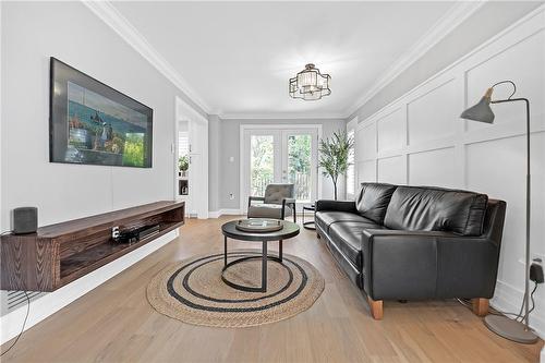 2107 Country Club Drive, Burlington, ON - Indoor Photo Showing Living Room