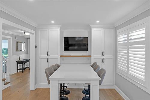 2107 Country Club Drive, Burlington, ON - Indoor Photo Showing Dining Room