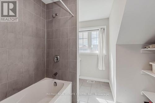 12A - 85 Mullin Drive, Guelph (Brant), ON - Indoor Photo Showing Bathroom