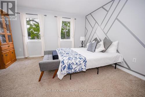 134 Chesley Avenue, London, ON - Indoor Photo Showing Bedroom