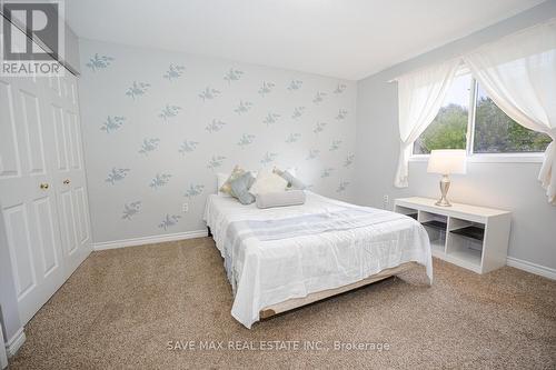 134 Chesley Avenue, London, ON - Indoor Photo Showing Bedroom