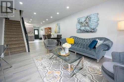 134 Chesley Avenue, London, ON - Indoor Photo Showing Living Room