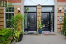 19 Civic Square Gate, Aurora (Bayview Wellington), ON  - Outdoor 