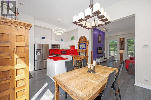 19 Civic Square Gate, Aurora (Bayview Wellington), ON - Indoor Photo Showing Dining Room