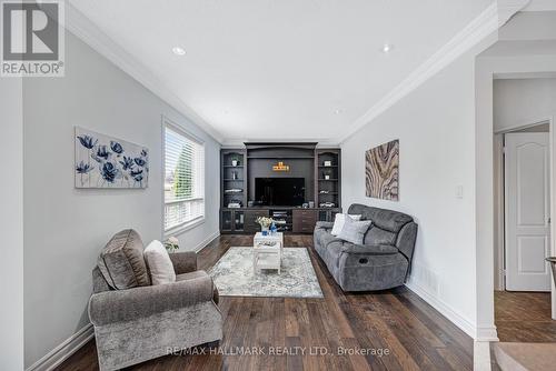 18 Vellore Woods Boulevard, Vaughan, ON - Indoor Photo Showing Living Room