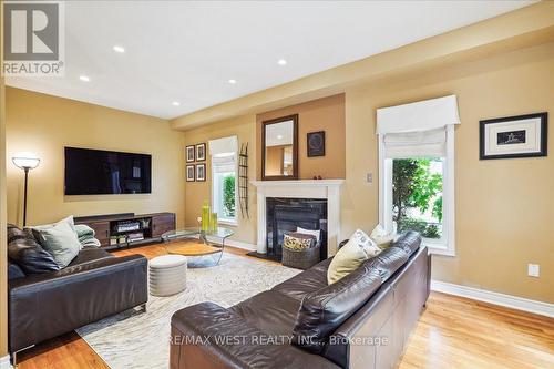 203 Thomson Creek Boulevard, Vaughan, ON - Indoor Photo Showing Living Room With Fireplace