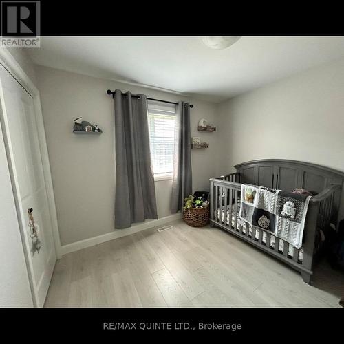 116 Hastings Park Drive S, Belleville, ON - Indoor Photo Showing Bedroom