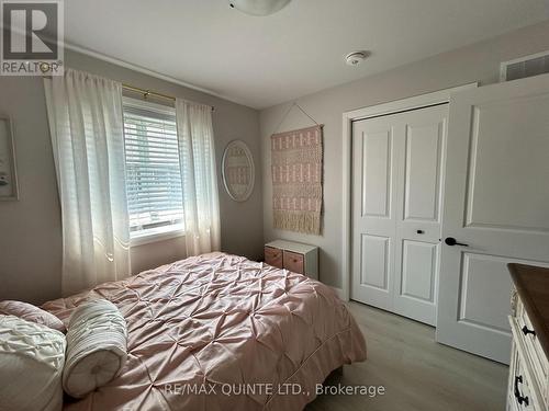 116 Hastings Park Drive S, Belleville, ON - Indoor Photo Showing Bedroom