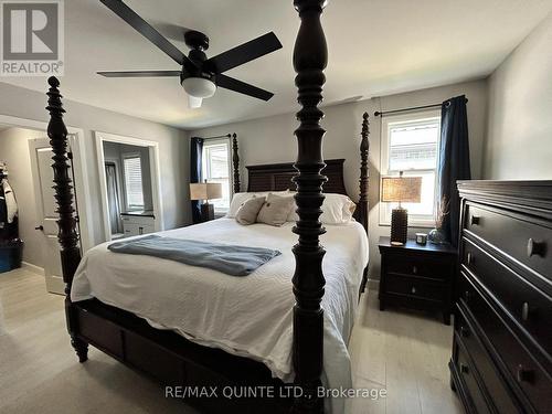 116 Hastings Park Drive S, Belleville, ON - Indoor Photo Showing Bedroom