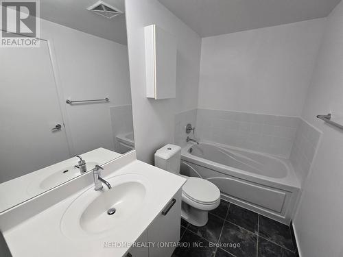 #2808 - 832 Bay Street, Toronto (Bay Street Corridor), ON - Indoor Photo Showing Bathroom